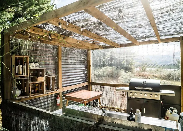 Mt Gold Glamping Luxury tent